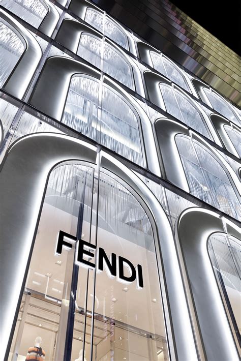 fendi デザイナー|fedex Japan english.